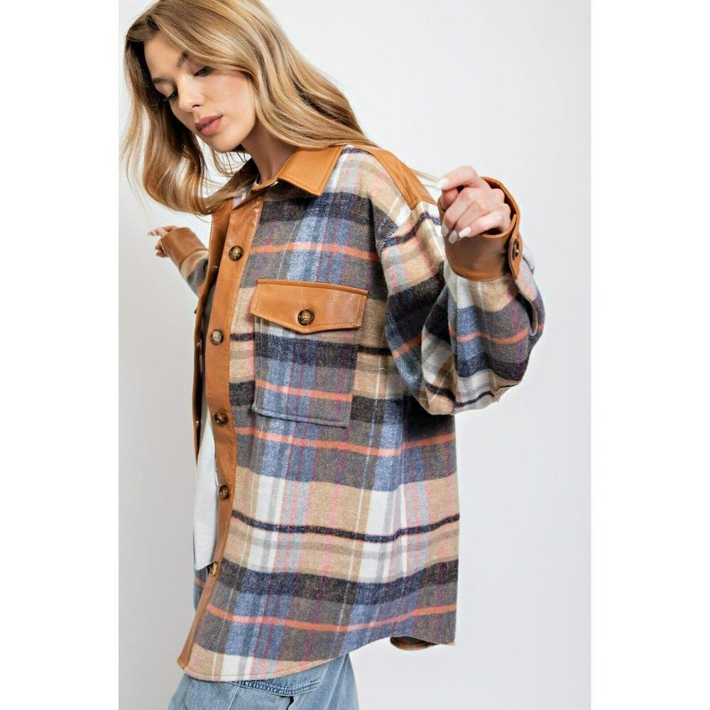 Easel A Forever Thing Contrast Button-Down Shacket in Denim ET22541